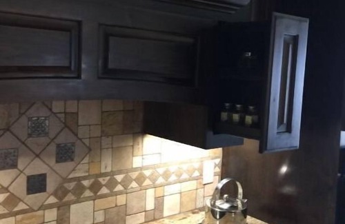 Center Ridge House | We invite you to experience The Alexandrite! Learn more at thealexandrite.us