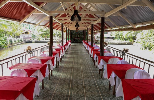 Calamba House | We provide first class hotel accommodation with Restaurant, Bar & Function Area.