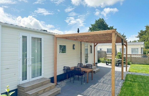 Sint Maarten House | We would like to invite you to this brand new chalet for a wonderful beach holiday.