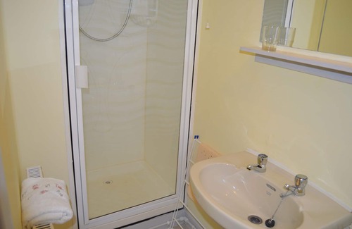 Innellan Apartment | Weatheroak Studio Annexe, great value for money, sleeps 2.