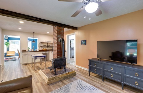 Weaverville Cottage | Weaverville Retreat w/ Private Hiking Trail!