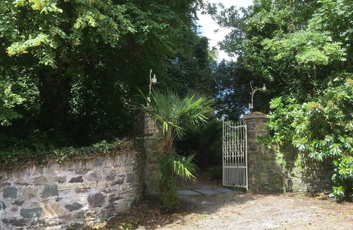 Caragh Lake House | WEEK 30 JULY - 6 AUG AVAILABLE Unique Home overlooking Caragh Lake 8-10P