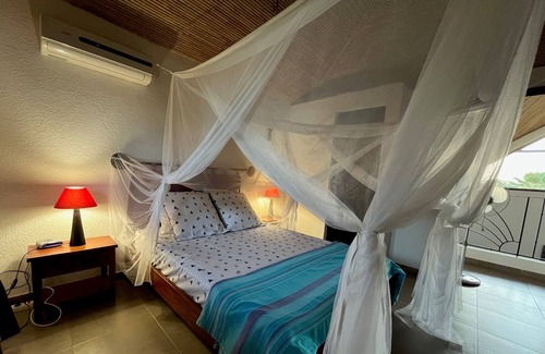 Nianing Villa | Week 600€ Villa with private pool and 1400m² exotic garden, WI-FI