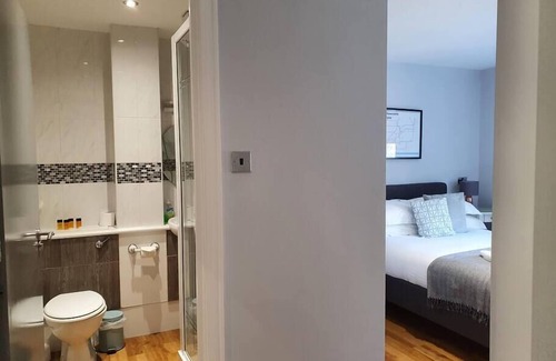 Newcastle-upon-Tyne Apartment | Week2Week Hosted Quayside Apartment