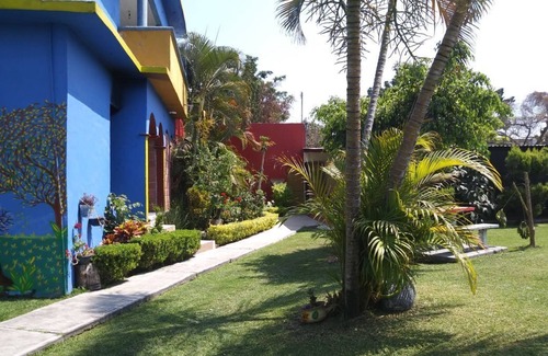 Jiutepec House | Weekend house for 30 people in Cuernavaca