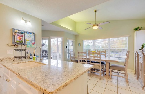 Weeki Wachee Gardens House | Weeki Wachee River Home on Main River by Park!