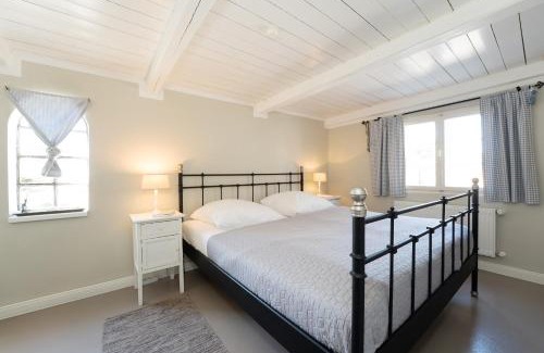 Bojendorf Apartment | Weißes Haus 9123I