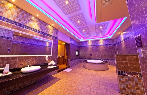 Nanzi Hotel | Wei Feng Exquisite Hotel Nanzi Branch