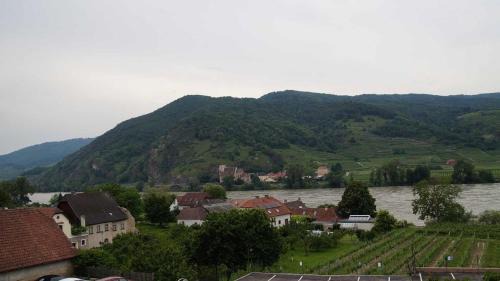 Rossatz-Arnsdorf Bed & Breakfast | Weingut & Gästezimmer Pammer