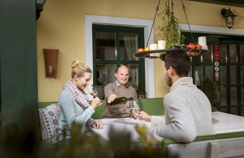 Goettlesbrunn-Arbesthal Bed & Breakfast | Weingut & Gästezimmer Edelmann