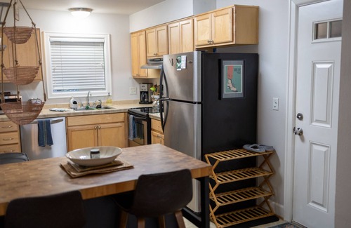 Portland Condo | Welcome home. Pet-friendly cozy nest with Park and River view.