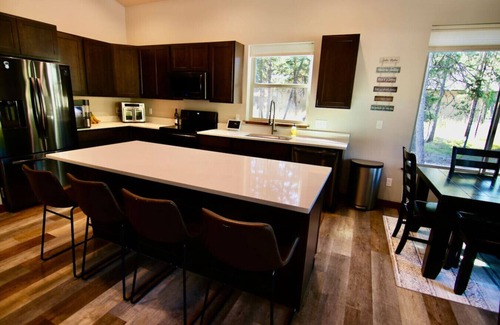 Seeley Lake House | Welcome snowmobilers, skiers, & Winter enthusiasts!