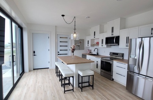 Grand Bend Apartment | Welcome to BeachBabe, right on the main beach with incredible views!