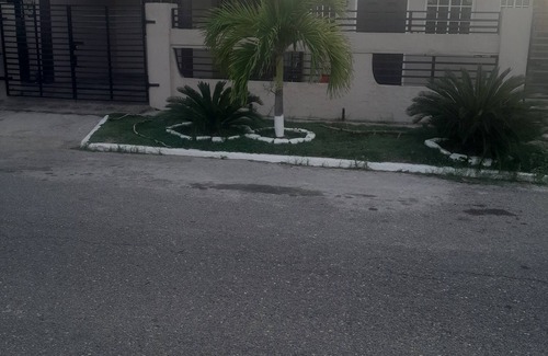 Portmore Apartment | Welcome to Bobby's Vacational Home an oasis away from home.