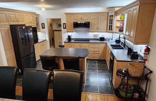 Quidi Vidi House | Welcome to The Harbour Escape! Boasting spectacular Ocean front views!