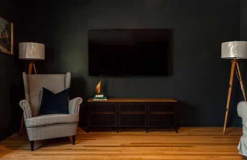 Downtown Kenosha Apartment | Welcome to Captain’s Quarters