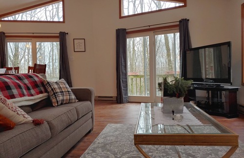 Mount Pocahontas House | Welcome to Casa Pocono! Pet Friendly! Your amazing Weekend Gateway
