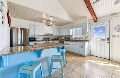 East End House | Welcome to Dapper Dolphin!