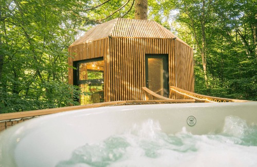 La Cote-Saint-Andre House | Welcome to Domaine des étoiles Unusual accommodations