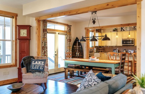Chelan House | Welcome to Driftwood Cottage at The Lookout at Lake Chelan