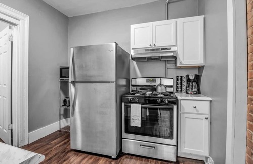Allentown Apartment | WELCOME to ELMWOOD Ave. A KING BED, Near EVERYTHING!