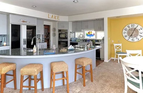Glenhaven House | welcome to Glenhaven House at the Narrows.”