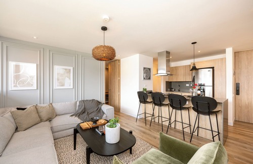 La Aguacatala Apartment | Welcome to Go Living Suites: Your Medellin Retreat