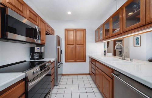 Avalon Condo | Welcome to Haven: a Premium Hamilton Cove Getaway! Only 21 Steps + Golf Cart