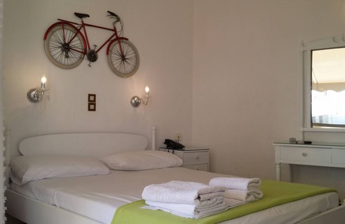 Agia Marina Bed & Breakfast | Welcome To Hotel Rachel