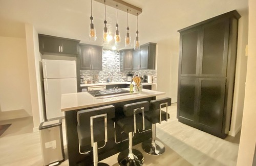 Thurston Apartment | WELCOME TO HUEY DUCK HOUSE-A! 3BR & 2BA SLEEP-8