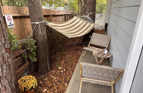 Willis House | Welcome to JT’splace. Relax with the whole family at this peaceful place to stay