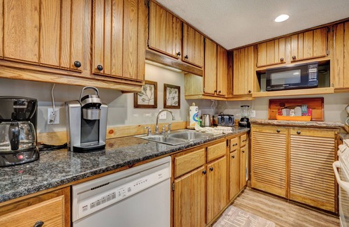 Sapphire Condo | Welcome to Lake View Villa Condo!