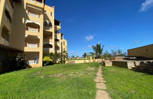 Bamburi Apartment | Welcome to Lily Homes and enjoy the beachfront bliss at your doorstep.