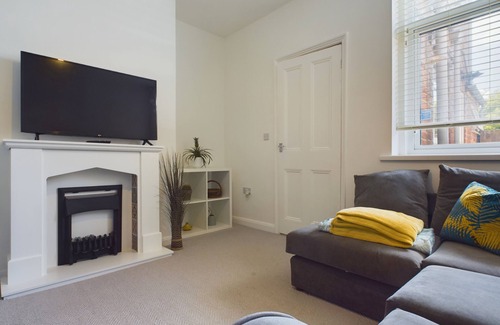 Pleasley House | Welcome to Lily's Cottage - a three bedroom house sleeping up to five guests