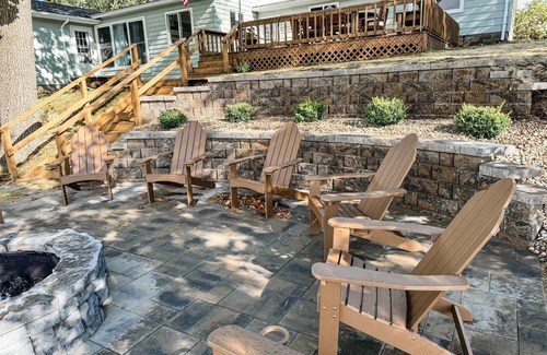 Palo Cottage | Welcome to Louann Lodge! A Lakefront Retreat!