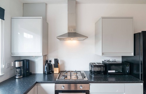 Droylsden House | Welcome to "Mosh Homes"