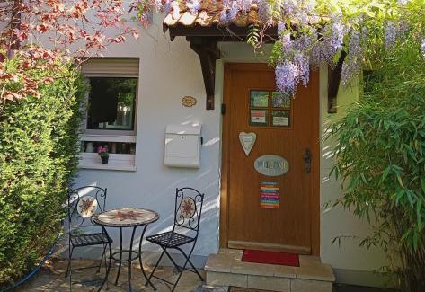 Allach-Untermenzing House | Welcome to Munich by Martina