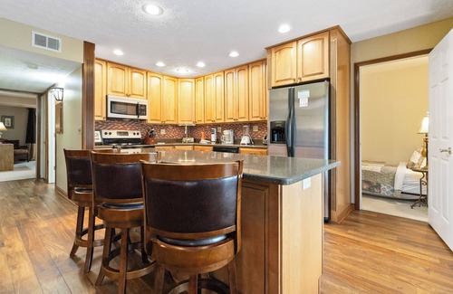 Bronston Condo | Welcome to Number Two Fairway – Your Home Away From Home