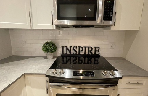 Southwest Mission Cottage | Welcome to Ohana Okanagan! 🏖️n A 2 b/r private cottage in the Mission
