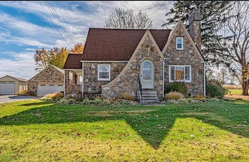 Jones Mills Cottage | Welcome to our Cottage in the Laurel Highlands!