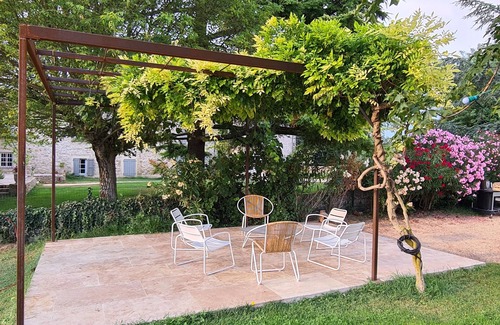 Montmeyran Apartment | WELCOME to our cottage. 5 PERS. In the Dromoise campaign. With a pool.