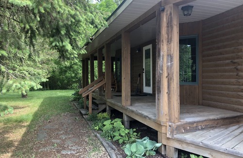 Benzonia House | Welcome to our lodge! The perfect place to make your northern Michigan memories.