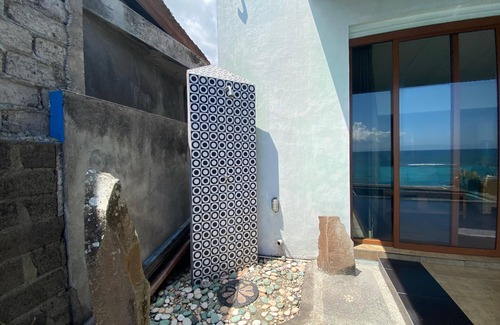 Candi Dasa Villa | Welcome to our oceanfront villa!nn