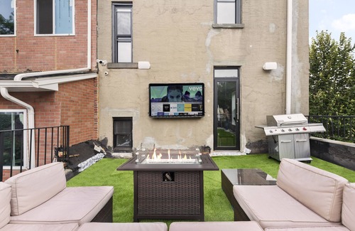 Bedford-Stuyvesant Apartment | Welcome to our one of a kind MASTER SUITE in the heart of Brooklyn, NY. PATIO IS