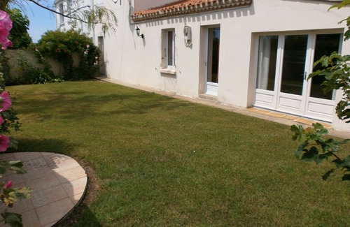 Landevieille House | WELCOME TO OUR VENDEAN RESIDENCE, 10 MIN FROM THE BEACH, CLASSIFIED 3 STARS