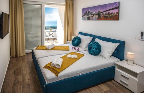 Kolanjski Gajac House | Welcome to Pag-Novajla - Look forward to a family vacation.