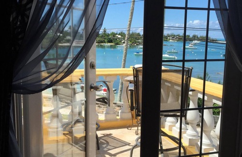 Somerset Village Apartment | Welcome To Paradise 'AAA' - OCEANFRONT Private Romantic Getaway!