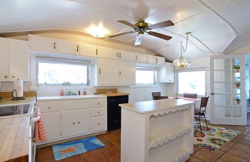Longbeach Village House | Welcome To Paradise!