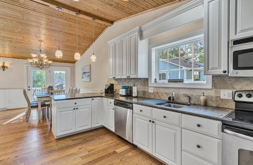 North Shore House | Welcome to Playcation - fun for all ages!