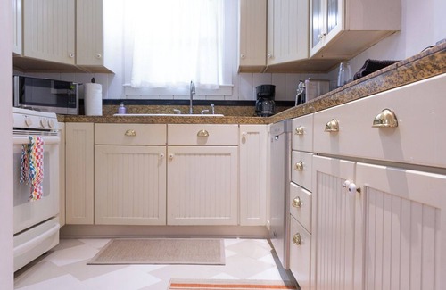 Folly Beach Cottage | Welcome to Rainbow at Folly House – Your Beachside Retreat Near Charleston!